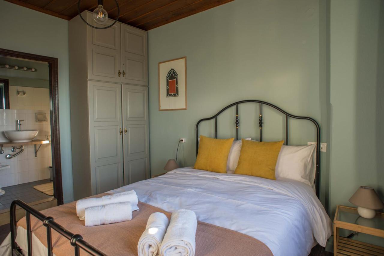 Charis Guesthouse มากรินิตซา ภายนอก รูปภาพ